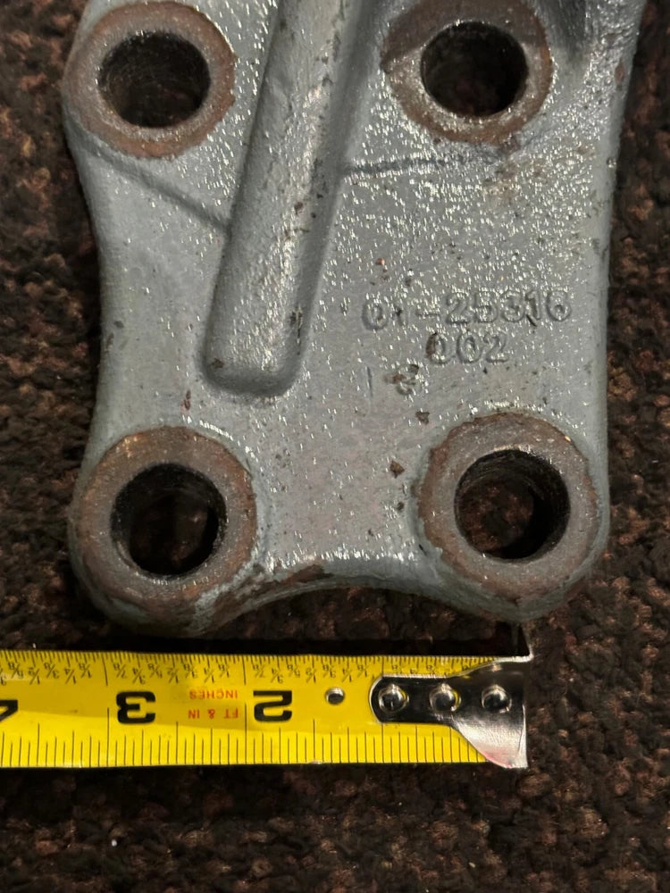 OEM Mercedes Benz Mount for Peterbilt 01-25316-002