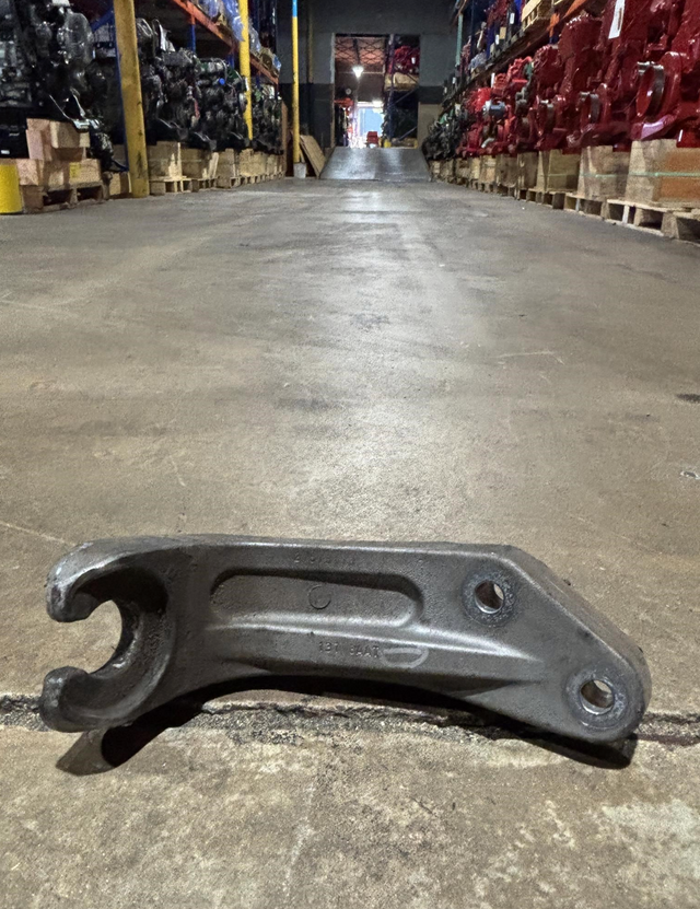 Freightliner radiator support bracket 05-30928-000