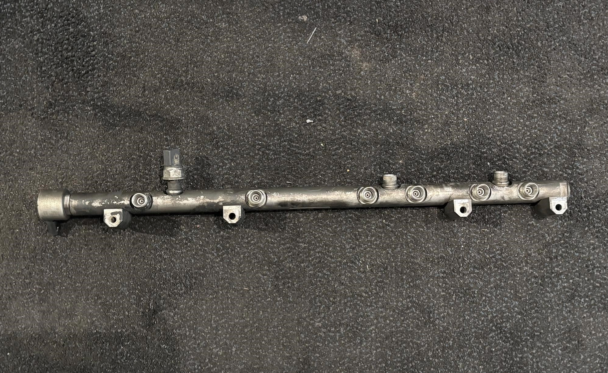 Paccar mx-13 diesel engine fuel rail 7210-0513