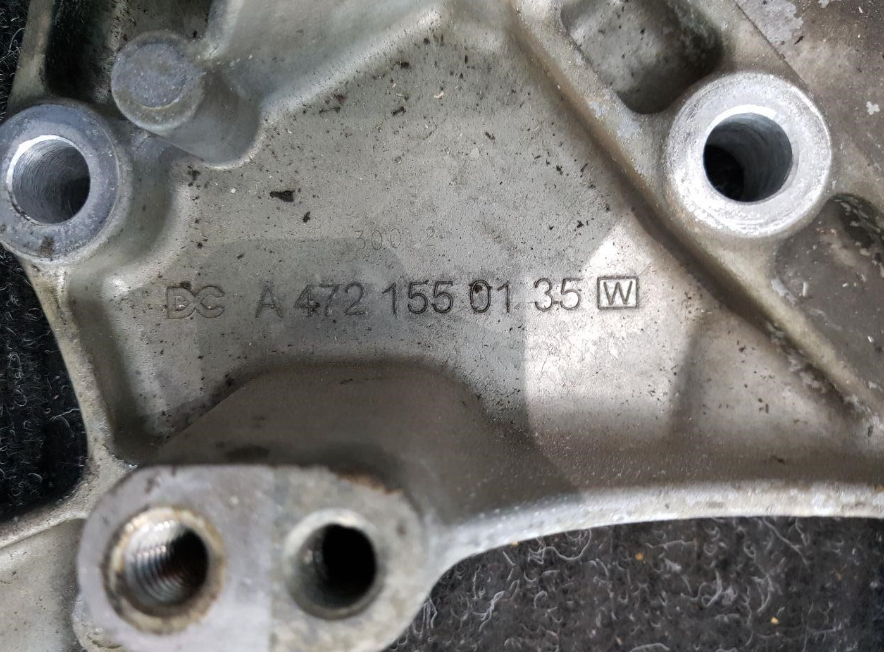 Detroit DD15 OEM Diesel Engine Alternator Mount A4721550135