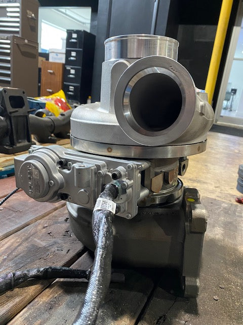 Holset HE500VG OEM Turbocharger with Actuator for Cummins QSX 3796099